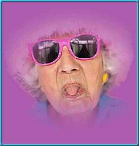 et voila sany qui ressort du bureau elle a vieilli de 60 ans apr�s cette drole d'aventure !!!!!