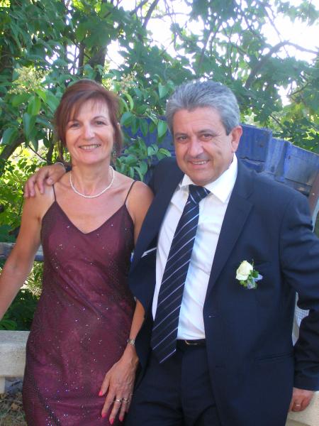 mon beau frere roger ( le frere de mon ch�ri) et sa femme denise...maginifique couple bisousssss vous deux