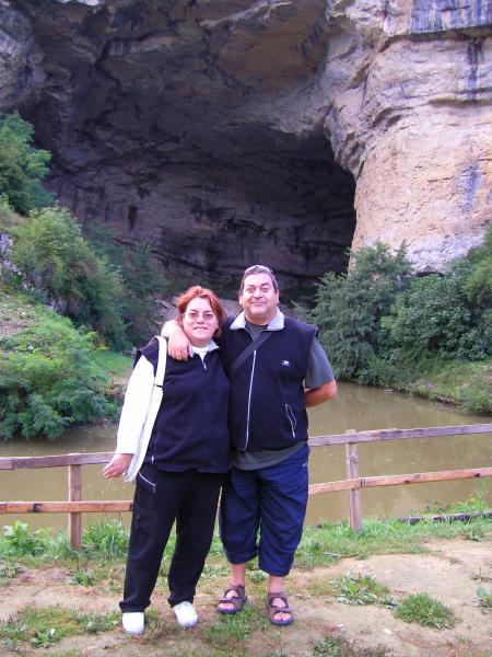 nous deux pendant les vacances au pied d'un goufre